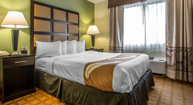 Двухместный люкс Quality Inn & Suites Marinette