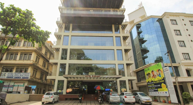 Capital O 3285 Hotel Radiant, Забронировать Отель Отели штата Махараштры 3 звезды, 3*