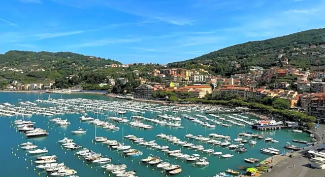 B&B Camera Bellavista, Забронировать Отель Леричи Итальянская Ривьера, рядом с Пляж Lerici