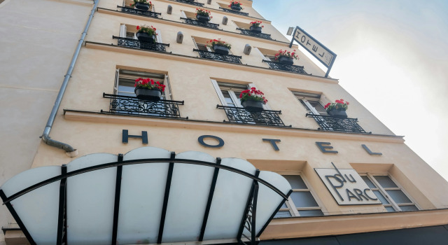 Hôtel du Parc Montparnasse, Забронировать Отель 14-й округ: Монпарнас Париж, рядом с Плезанс