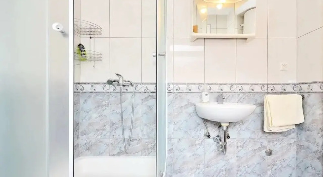 Toma - 200 m From Beach - A1, Rezerwuj Hotel Hotele w Split Region z parkingiem, Parking