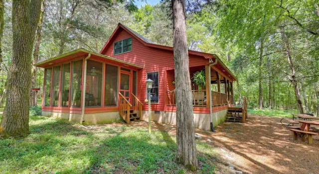 Коттедж Serene Cabin w/ Riverfront Views & Access!
