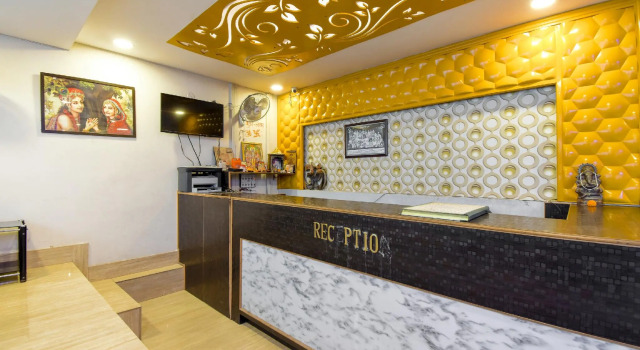 OYO 76394 Hotel Basanti, Забронировать Отель Padra штат Гуджарат