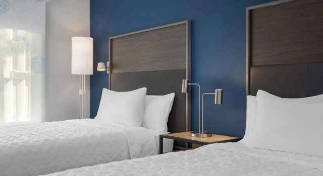 Четырёхместный номер Standard Tru By Hilton Phoenix Midtown