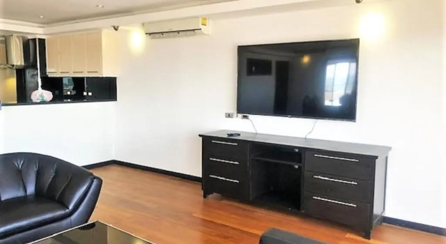 20th Floor 2-bed Condo With Stunning Views