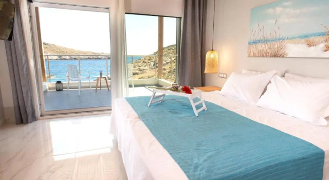 Вилла Superior Beachfront Villa Kyma. Your own paradise