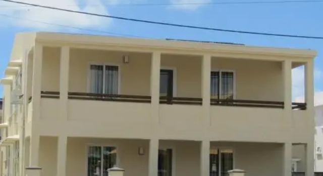 Sacha Tourist Residence 1, Buchen Sie Hotel Hotels in Blue Bay mit Pool, Schwimmbad