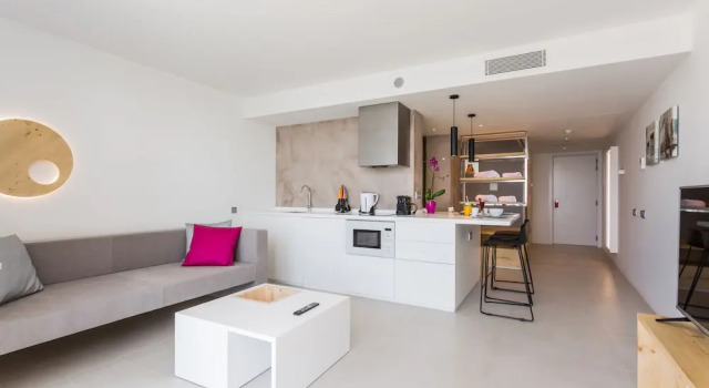 Полулюкс с видом на внутренний двор One Ibiza Suites