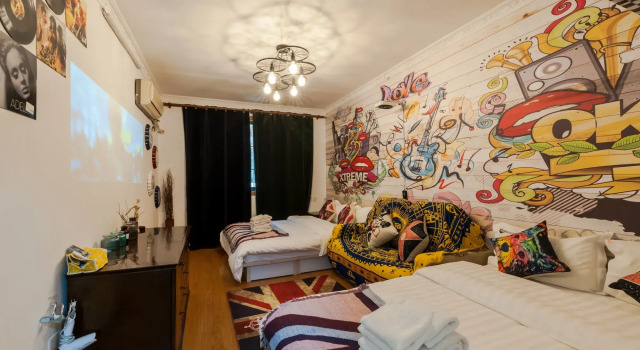Qiyu Homestay - West Nanjing Road Branch, Varaa Hotelli Shanghai Shanghai
