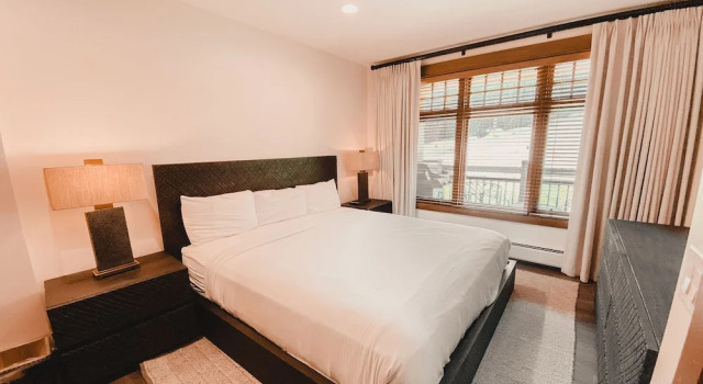 Lone Eagle 3000 by SummitCove Vacation Lodging