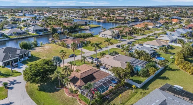 Коттедж 6 Mi to Coast: Cape Coral Family Home