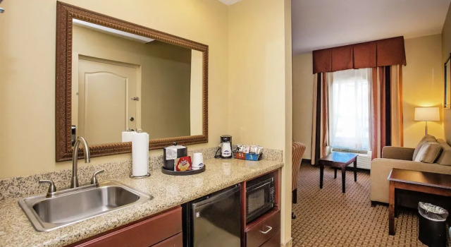 Двухместный люкс Hampton Inn & Suites Sevierville at Stadium Drive