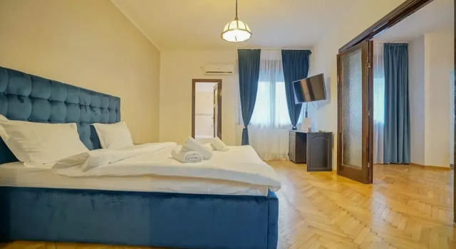 CN2i Luxury Accommodation Cismigiu, Забронировать Отель Отели Бухареста 3 звезды, рядом с Музей коллекций произведений искусства, 3*