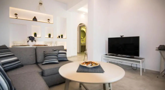 Коттедж с 2 комнатами Santorini Garden Homes