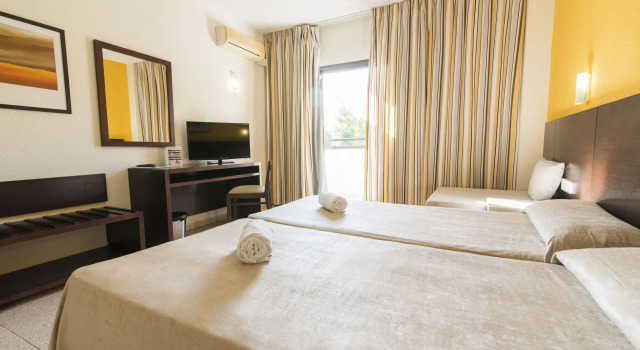 azuLine Hoteles Mar Amantis & II, Book Hotel Hotels in Ibiza with a Pool, Swimming Pool