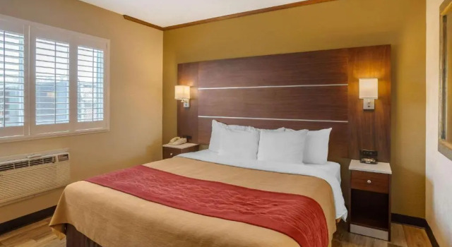 Двухместный номер Deluxe Comfort Inn San Diego Airport At The Harbor