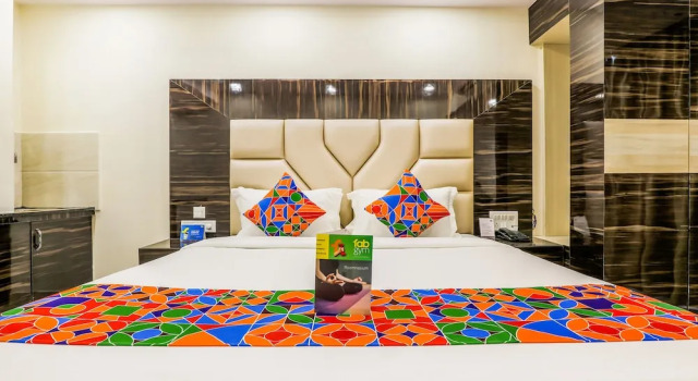 Номер Premium FabHotel Crown Heights - Nr Koramangala Club