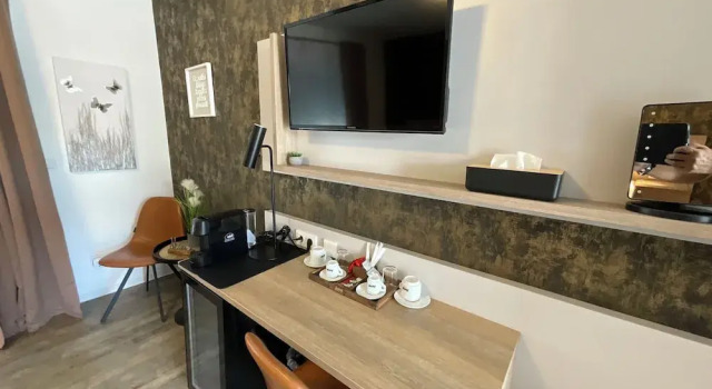Номер Deluxe Gästehaus Würzburg 24h