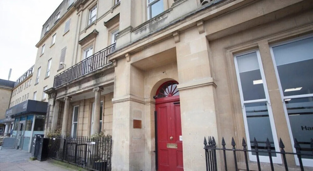 Апартаменты Stylish City Centre Apartment - Bath