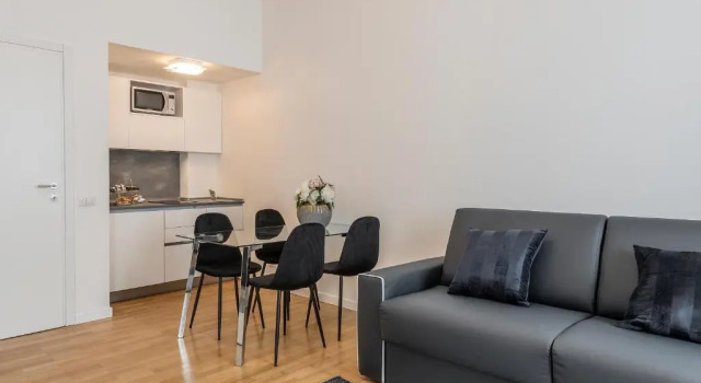 Milan Royal Suites - Centro Cadorna, Book Hotel Milan City Centre Milan