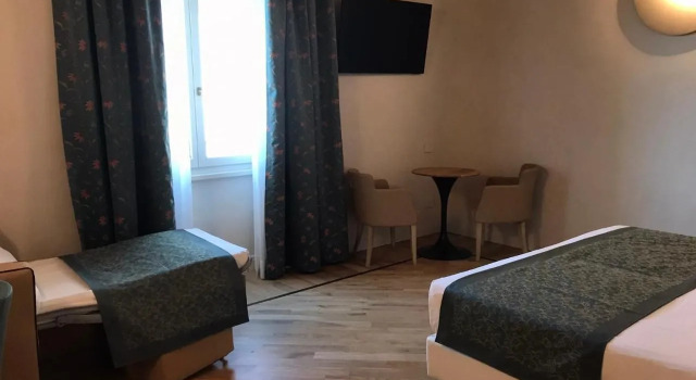Cà Uberti Palace Hotel, Prenota Hotel Mantova Lombardia