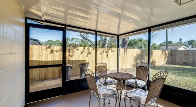 Коттедж 2 Mi to Gulf! Pet-friendly Home in New Port Richey