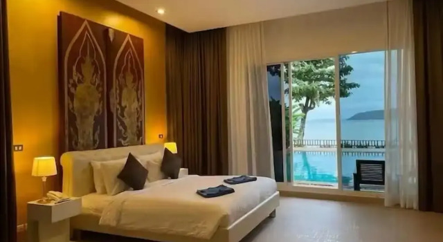 SeaView Villa Private Pool Table V195