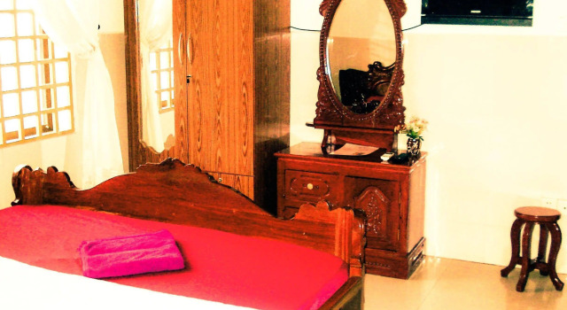 La Belle Villa, Buchen Sie Villa Villen in Kampot, Villa