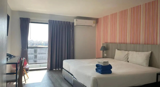 Трёхместный номер Deluxe с балконом Embryo Hotel