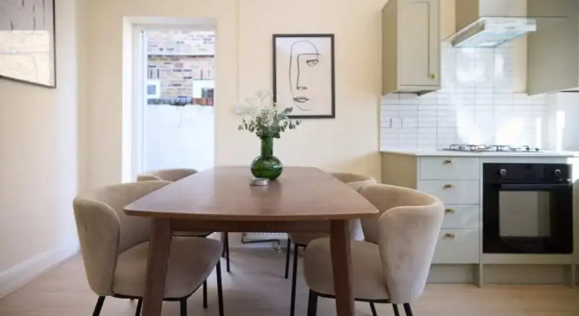 The Harlesden Retreat - Stunning 1bdr With Garden, Varaa Huoneisto Asunnot kohteessa Merseyside, Huoneisto