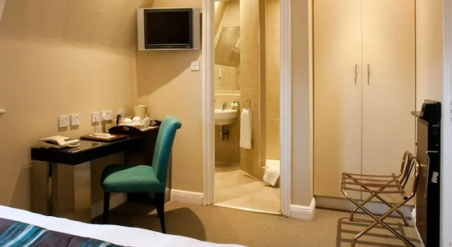Двухместный номер Standard с балконом New Linden Hotel