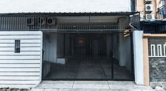 OYO 1491 Sandang Residence Near RS Patria IKKT