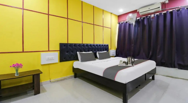 Oyo Hkh Homes Near Royal Meenakshi Mall