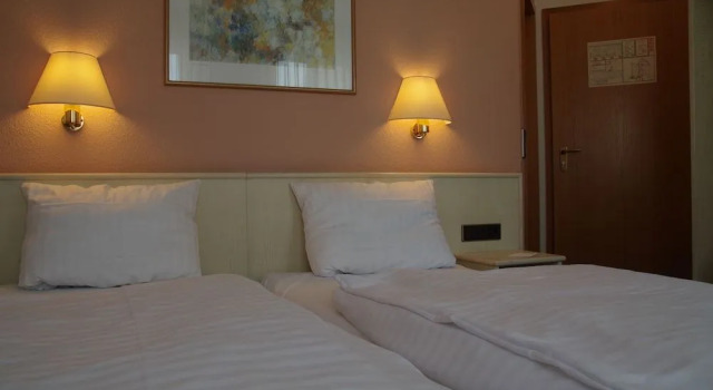 Zum treuen Bartel, Rezervați Hotel Markgröningen 