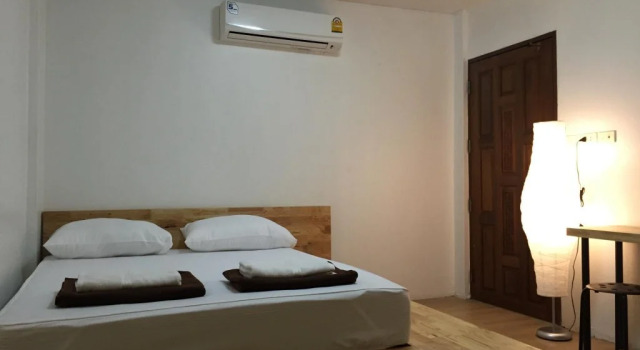 Once in Bangkok with Me Guesthouse, Забронировать Отель Phra Nakhon Бангкок, рядом с Банглампу