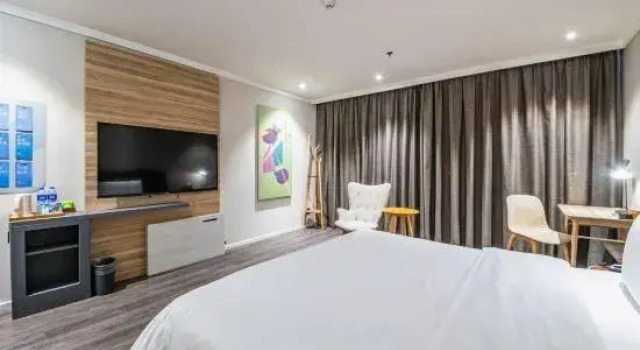 HanTing Premium Hotel (Kunming Century Jinyuan Plaza), Rezerwuj Hotel Hotele w Kunming z parkingiem, Parking
