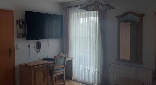 Hotel Pension Am Engelsberg, Забронировать Отель Отели Нижней Франкония с парковкой, Парковка