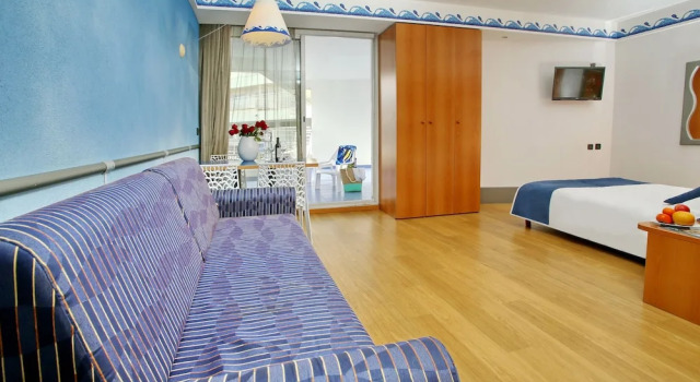 Полулюкс Club Hotel Eilat - All Suites Hotel