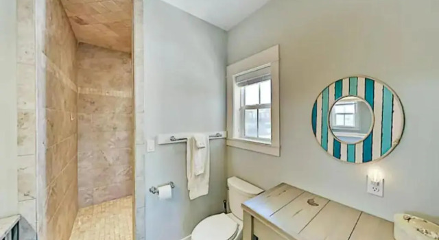 Коттедж с 5 комнатами Steps to The Beach! Beautiful 4 BDRM 5 Bath Home W/Pool & Hot Tub