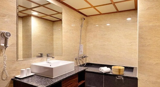 Трёхместный номер Deluxe Chyuan Du Spring Resort