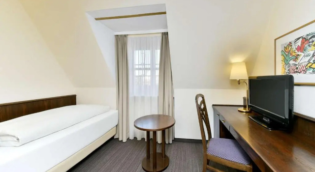 Одноместный номер Standard elaya hotel Klösterle Noerdlingen, Trademark by Wyndham