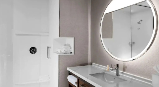 Люкс Courtyard by Marriott Thomasville Downtown