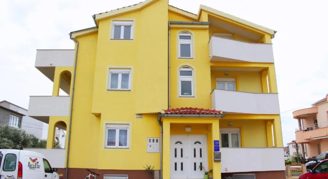 Студия с балконом и с красивым видом из окна Apartments Bella
