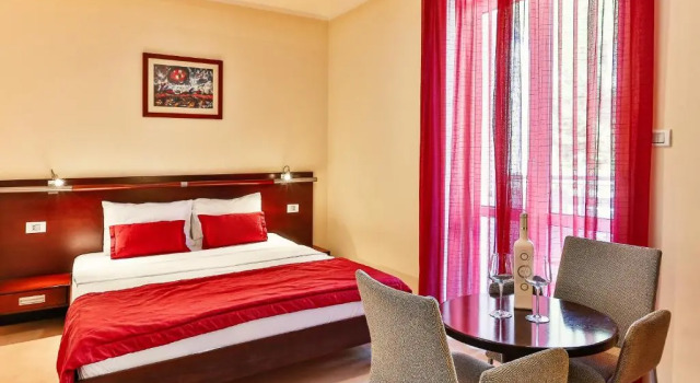 Двухместный номер Standard с балконом Hotel Max Prestige