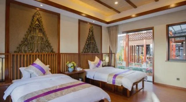 Люкс Lijiang Xiangyu Light Luxury Snow Mountain Holiday Villa