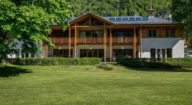 Seevilla Ossiacher See, Rezervovat Hotel Hotely v Carinthia s parkováním, Parkování
