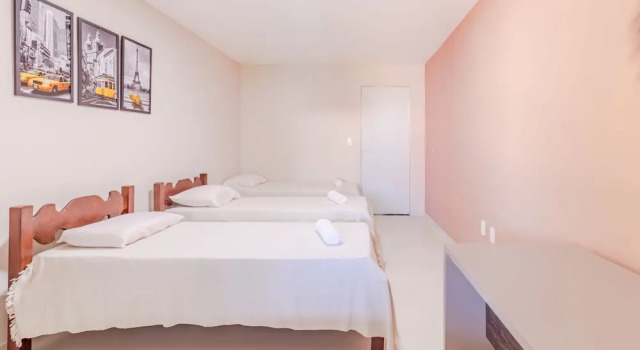 GB60 Excellent House 4 Suites