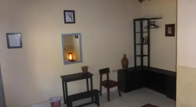 La Casa Homestay, Rezervovat Hotel Hotely v Mataram s parkováním, Parkování