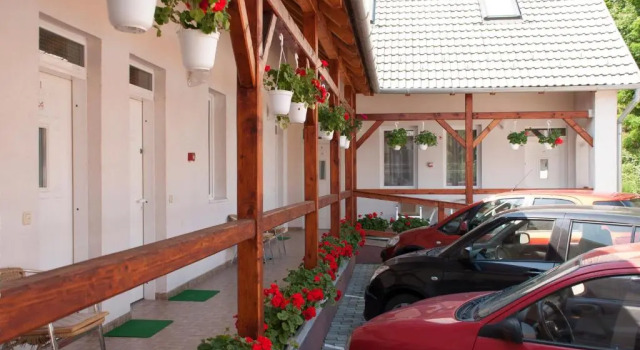 Апартаменты Polonia Apartman