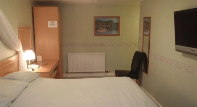 The Shaw Country Hotel, Rezervați Hotel Hoteluri în Gloucestershire cu parcare, Parcare